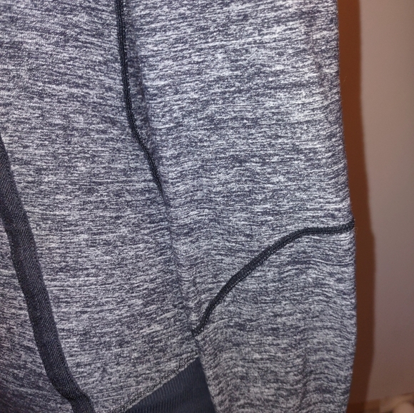 LULULEMON half zip running jacket - Picture 3 of 8